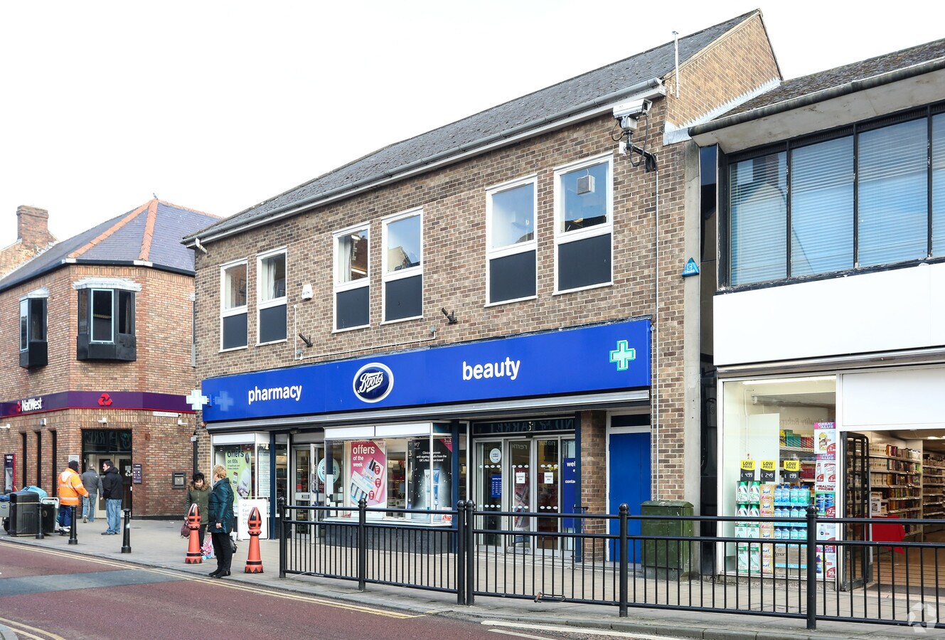 31 Newgate St, Auckland, DL14 7EW UK