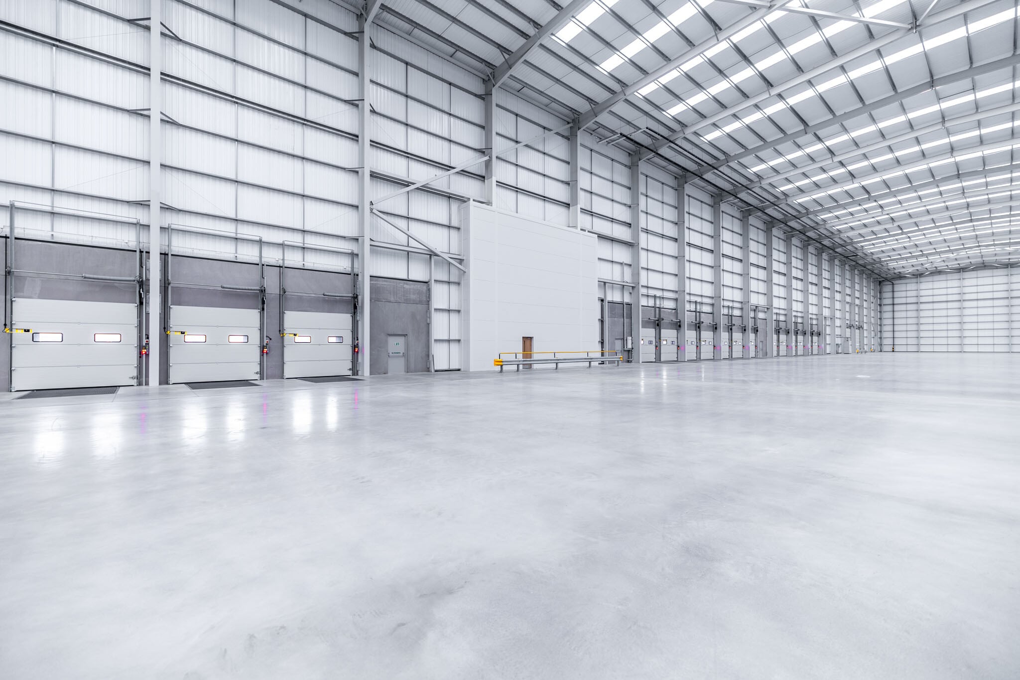 Severn Rd, Bristol to rent Interior Photo- Image 1 of 2