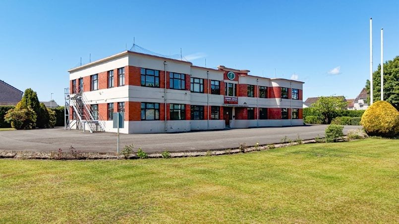 Broomage Av, Larbert for sale - Primary Photo - Image 2 of 3
