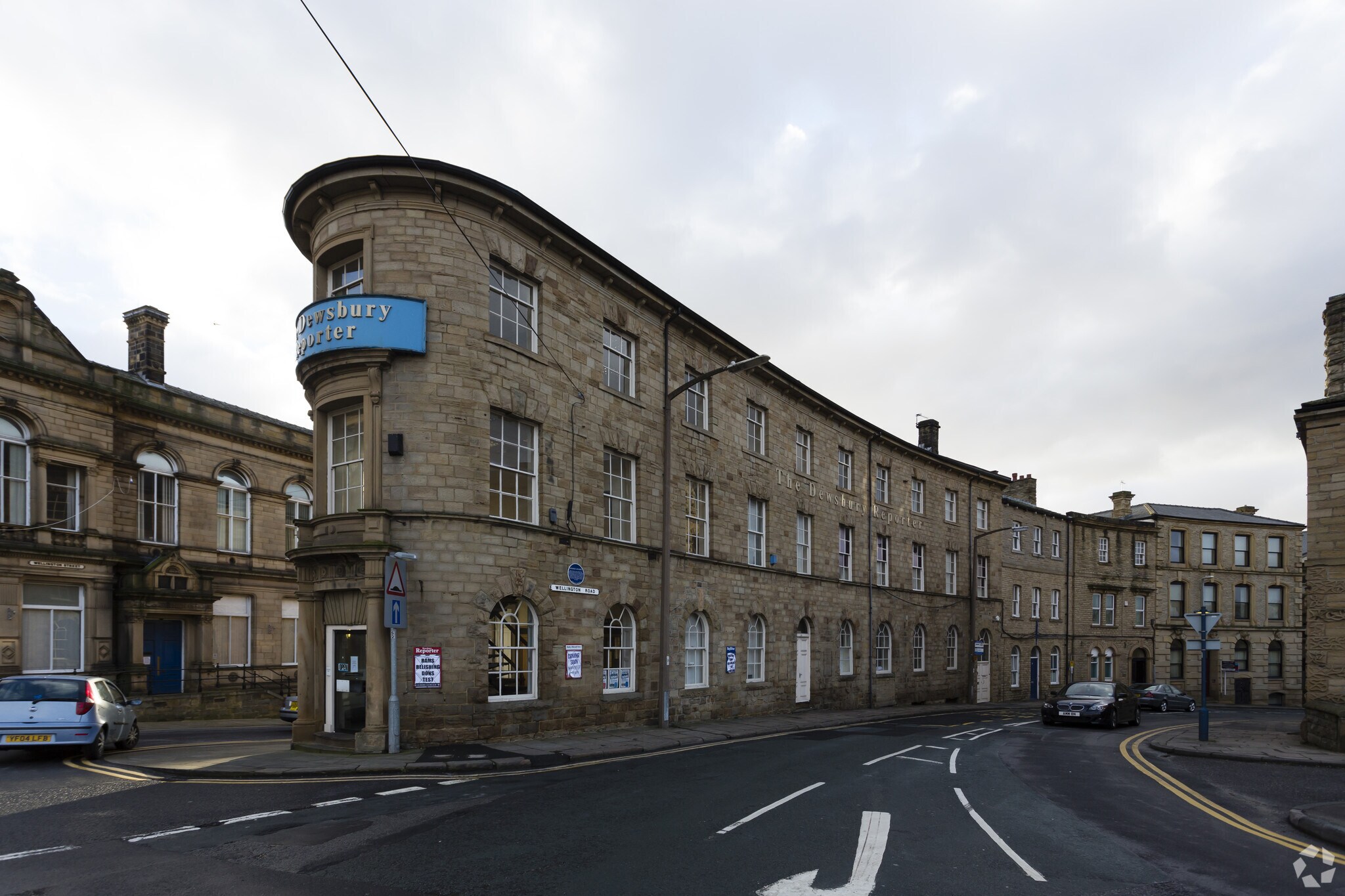 17-19 Wellington Rd, Dewsbury for sale Primary Photo- Image 1 of 1