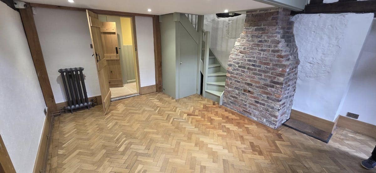 3 High St, Alfriston to rent Interior Photo- Image 1 of 4