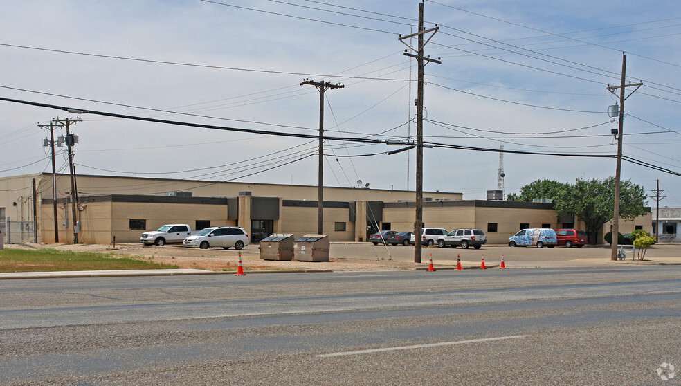 500 E 50th St, Lubbock, TX for rent - Building Photo - Image 2 of 5