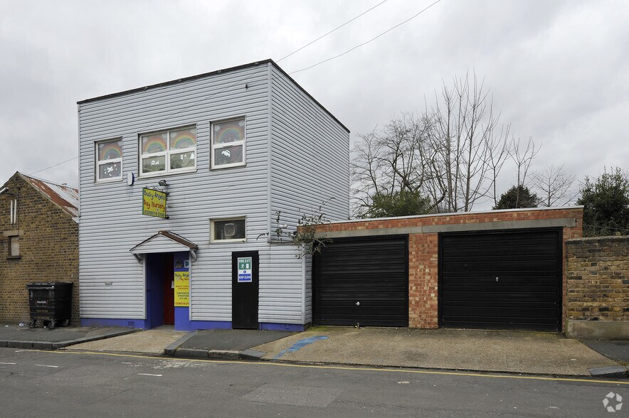 9 Brydges Rd, London for sale - Primary Photo - Image 1 of 1