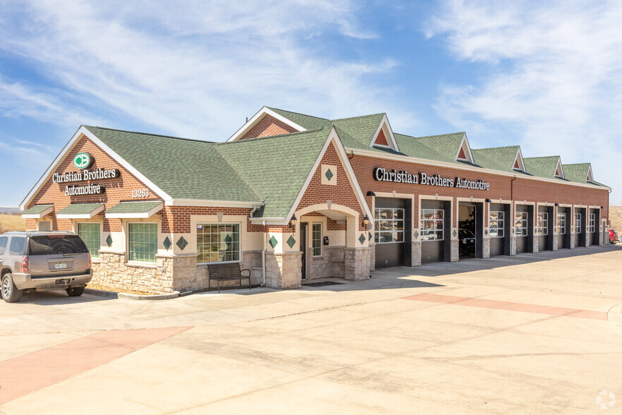 13263 S Parker Rd, Parker, CO for sale - Primary Photo - Image 1 of 1