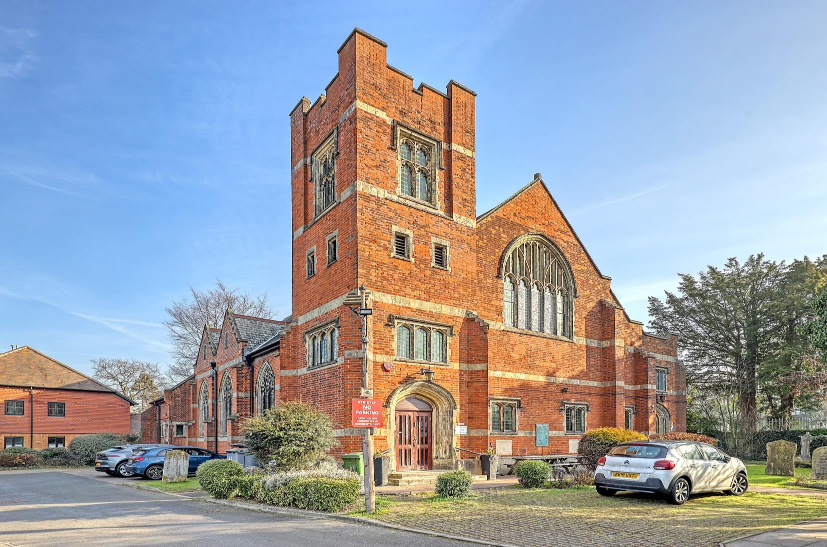 154 High St, Bushey for sale Primary Photo- Image 1 of 1