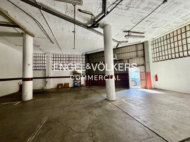 Retail in L'Hospitalet de Llobregat, Barcelona to rent - Interior Photo - Image 3 of 3