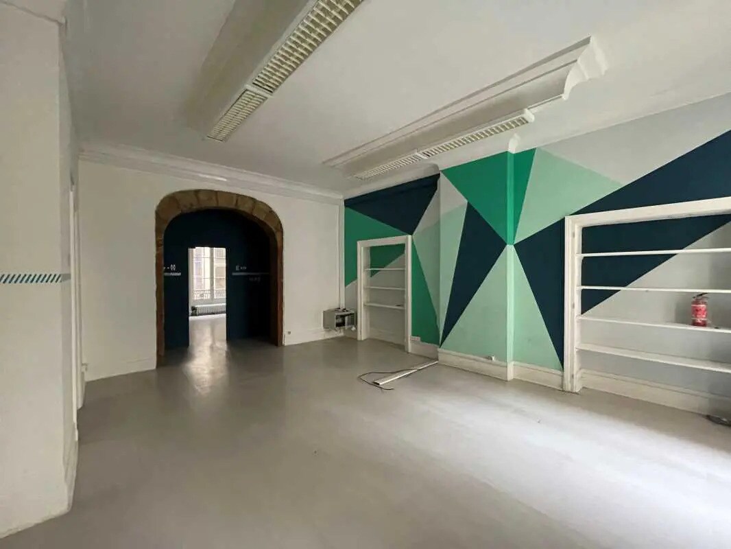 Office in Lyon to rent Interior Photo- Image 1 of 5