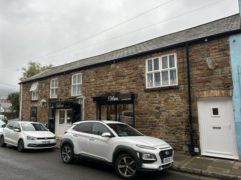 13 Church St, Maesteg for sale - Primary Photo - Image 1 of 2