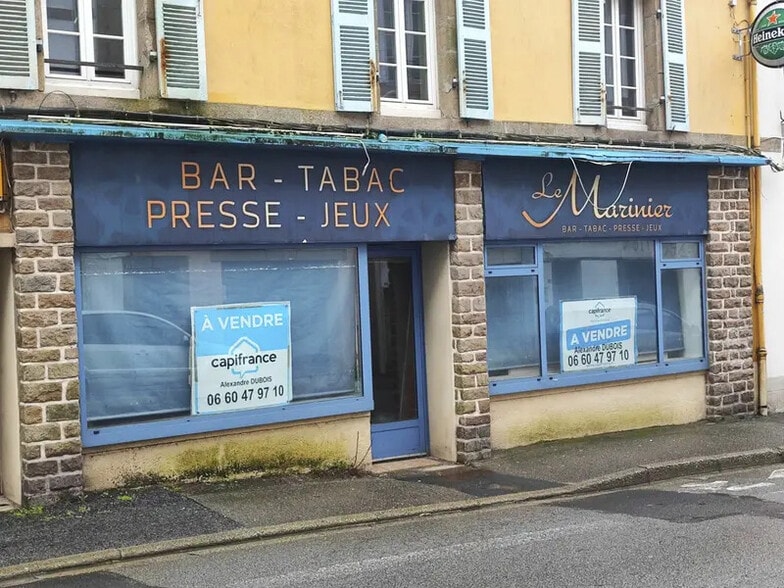 Retail in Douarnenez for sale - Primary Photo - Image 1 of 8