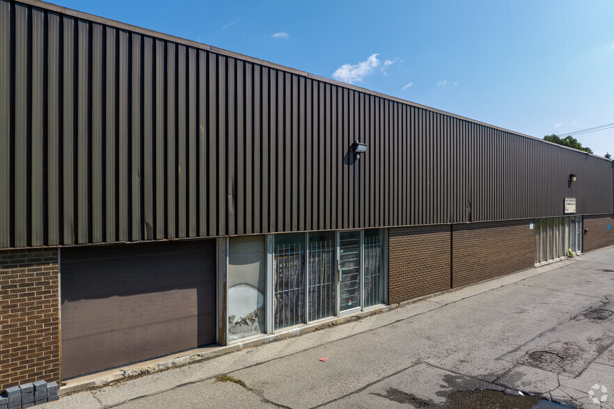 900 Caledonia Rd, Toronto, ON for rent - Building Photo - Image 3 of 4