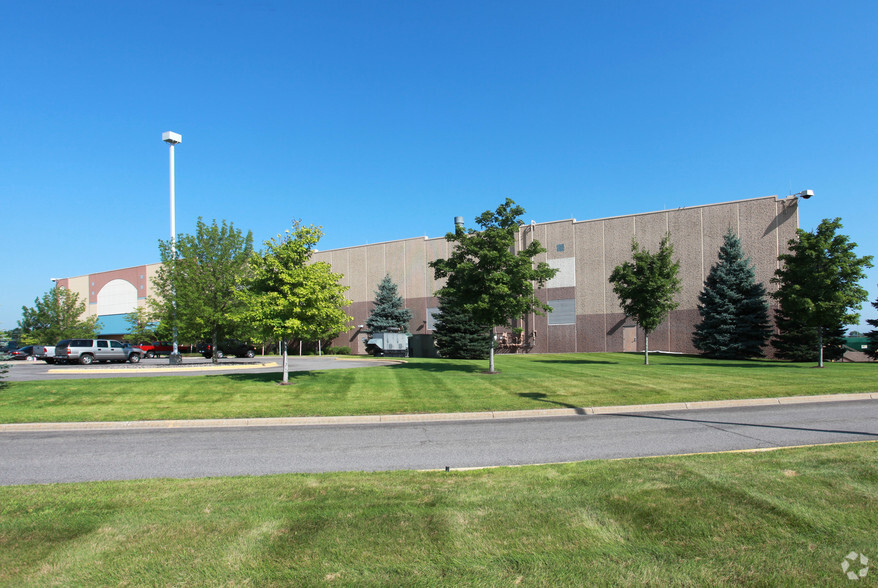 6900 93rd Ave N, Brooklyn Park, MN for sale - Primary Photo - Image 1 of 1