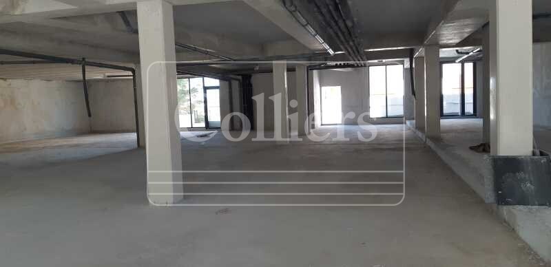 Retail in Marseille to rent - Interior Photo - Image 3 of 9