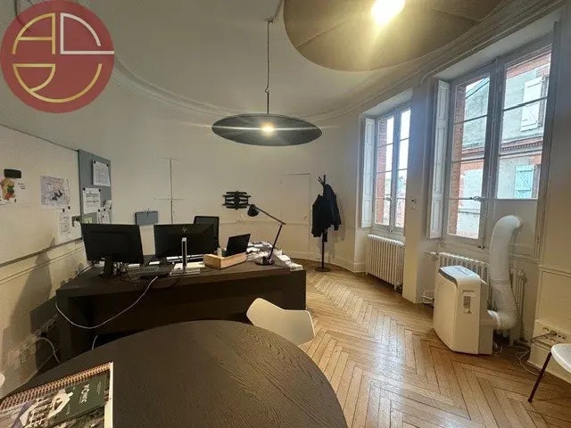 Office in Toulouse to rent - Building Photo - Image 2 of 7