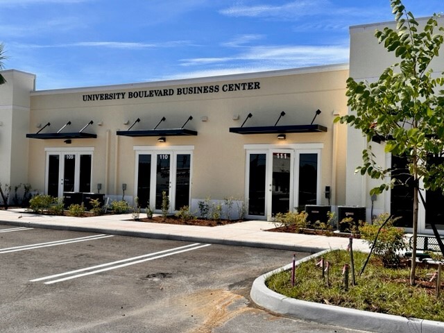 500 NW University Blvd, Port Saint Lucie, FL for rent - Building Photo - Image 1 of 7