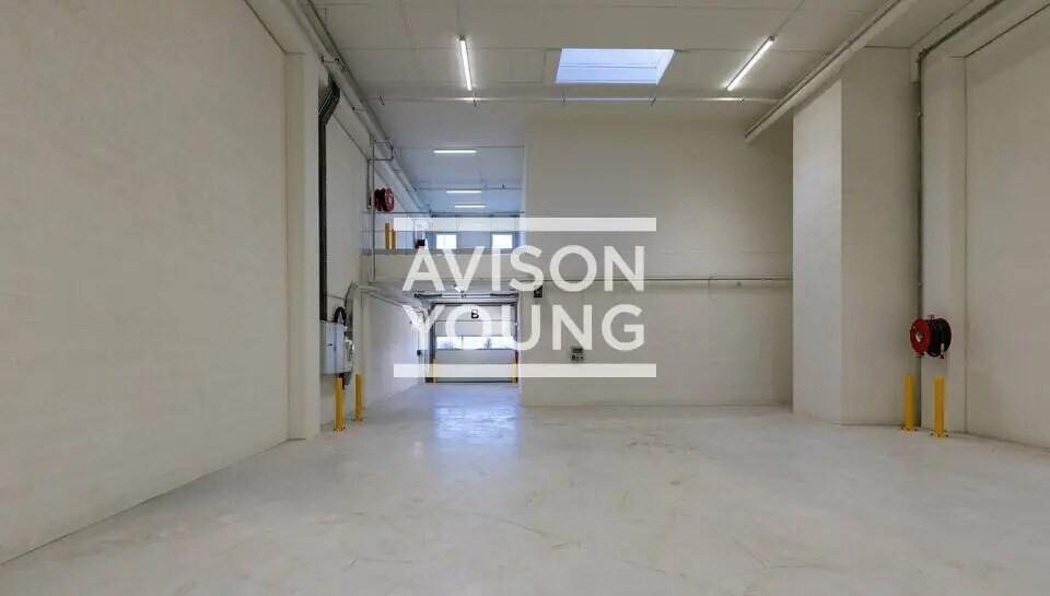 Location Local d'activités 538 m² - Photo 1
