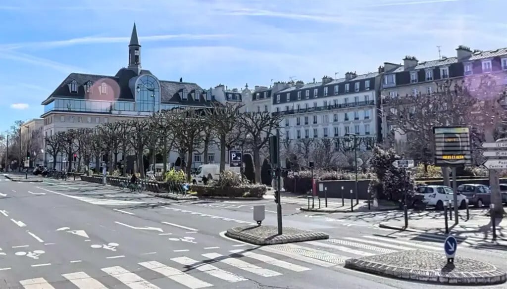 Location Commerce 70 m² - Photo 1