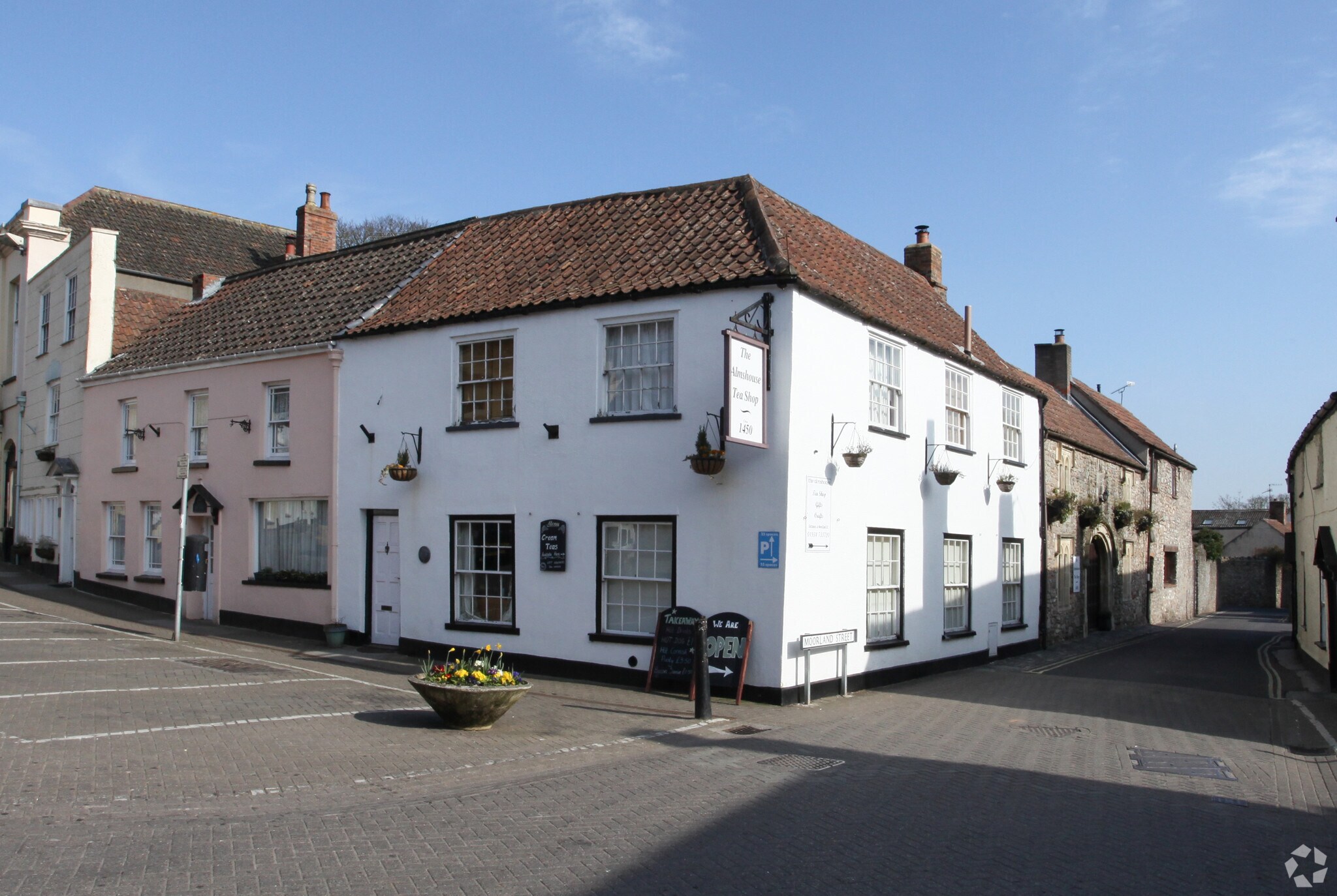 The Square, Axbridge for sale Primary Photo- Image 1 of 1