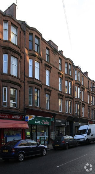 128 Queen Margaret Dr, Glasgow to rent - Primary Photo - Image 1 of 3