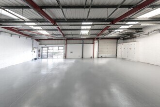 Abbey Rd, London to rent Interior Photo- Image 1 of 2