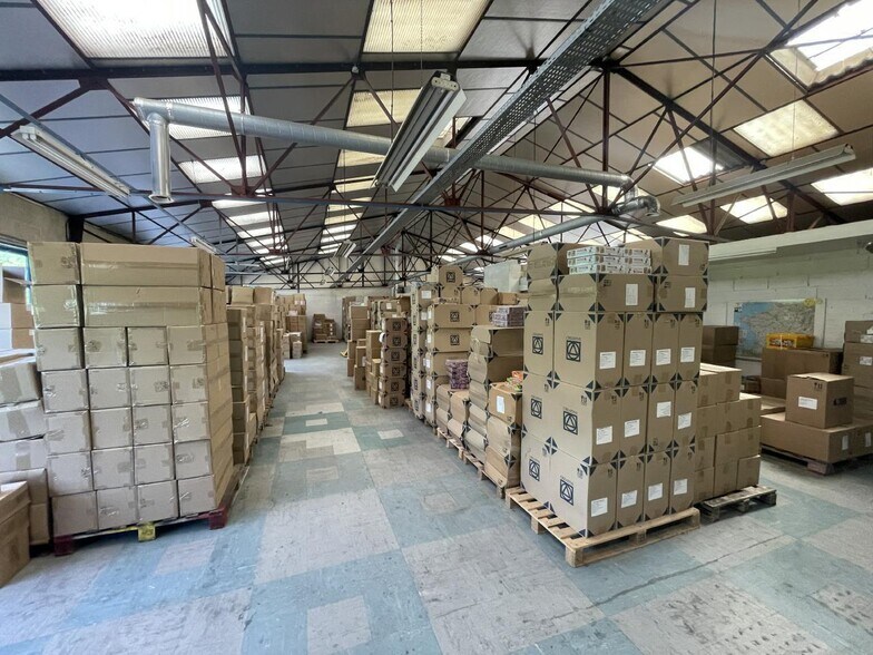 Light Industrial in Brétigny-sur-Orge for sale - Building Photo - Image 2 of 12