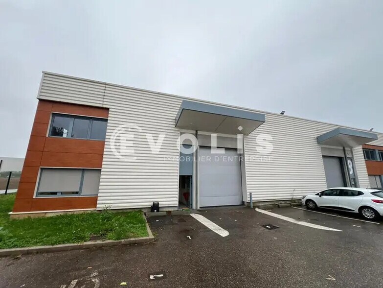 1 Rue Galilée, Saint-Priest to rent - Building Photo - Image 1 of 27