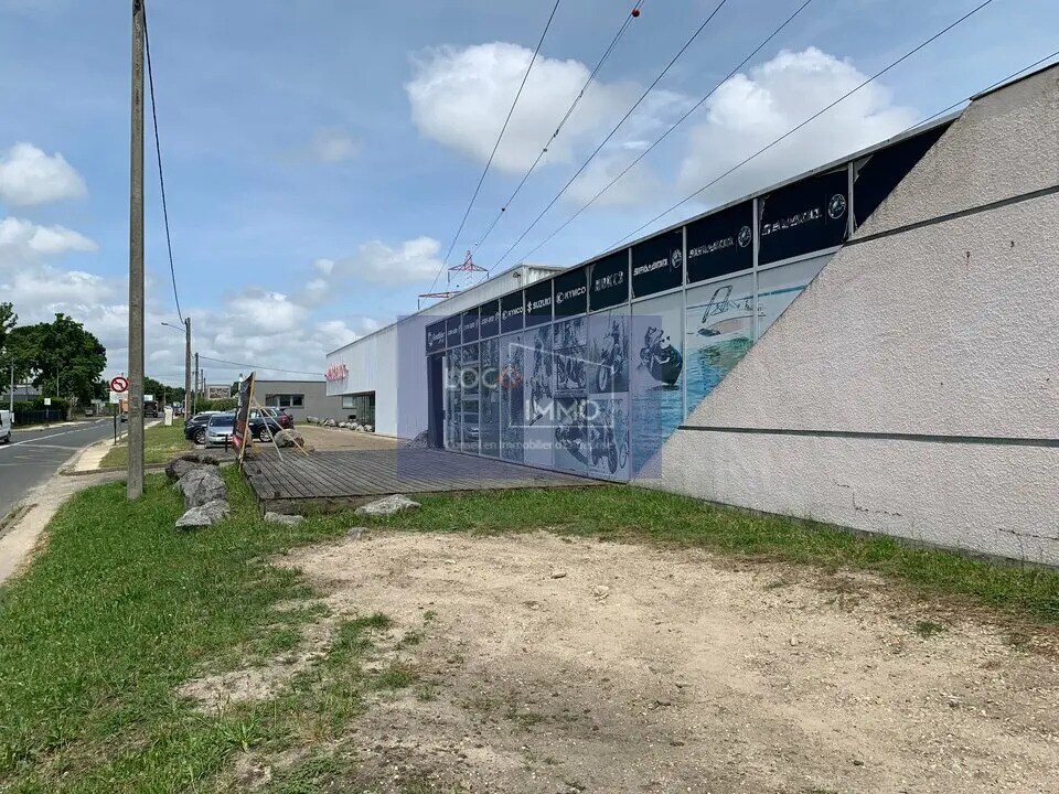 Light Industrial in Eysines to rent Building Photo- Image 1 of 15