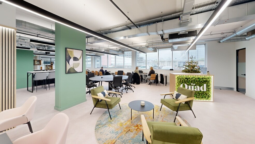 Charles Sq, Bracknell to rent - Matterport 3D Scan - Image 2 of 35