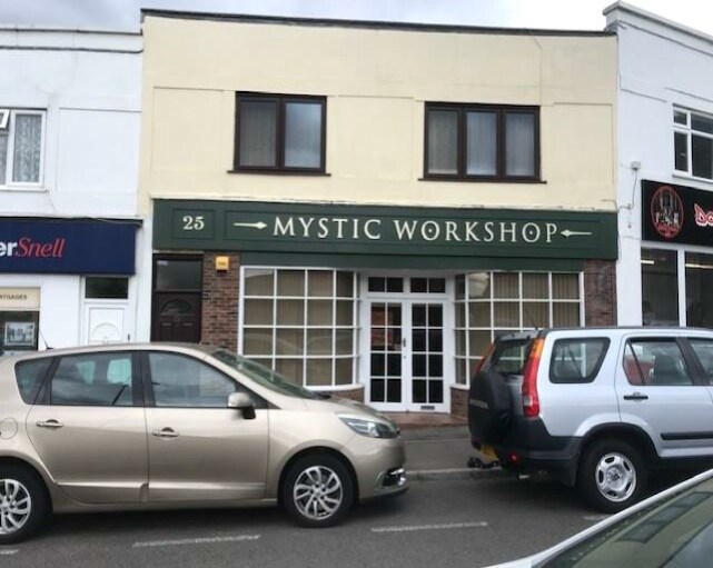 25 Castle Lane West, Bournemouth for sale Primary Photo- Image 1 of 1