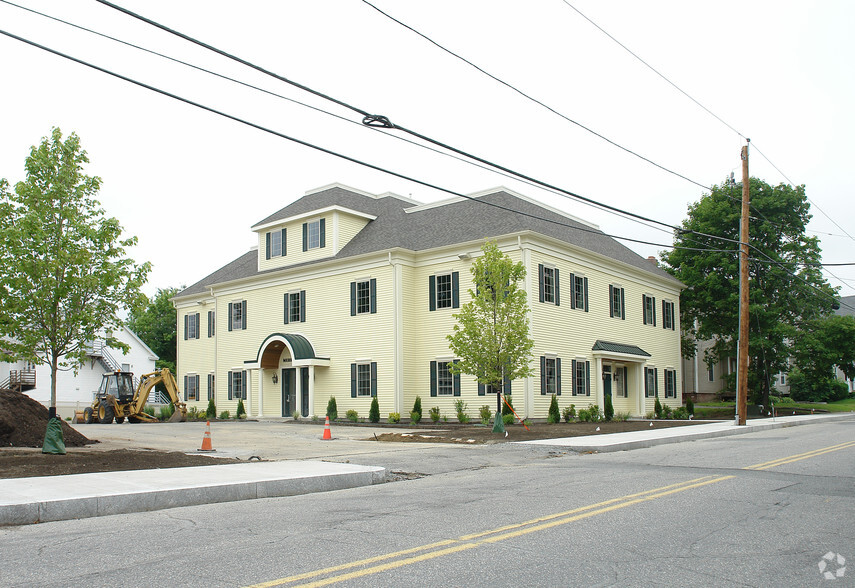 Office in Leominster, MA for sale - Primary Photo - Image 1 of 1