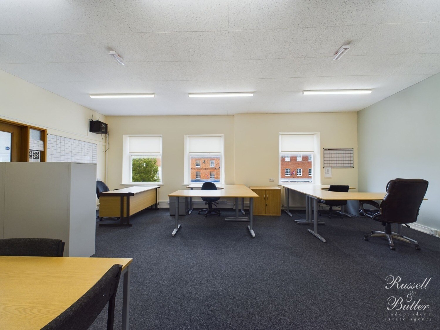 Market Hl, Buckingham to rent Interior Photo- Image 1 of 6