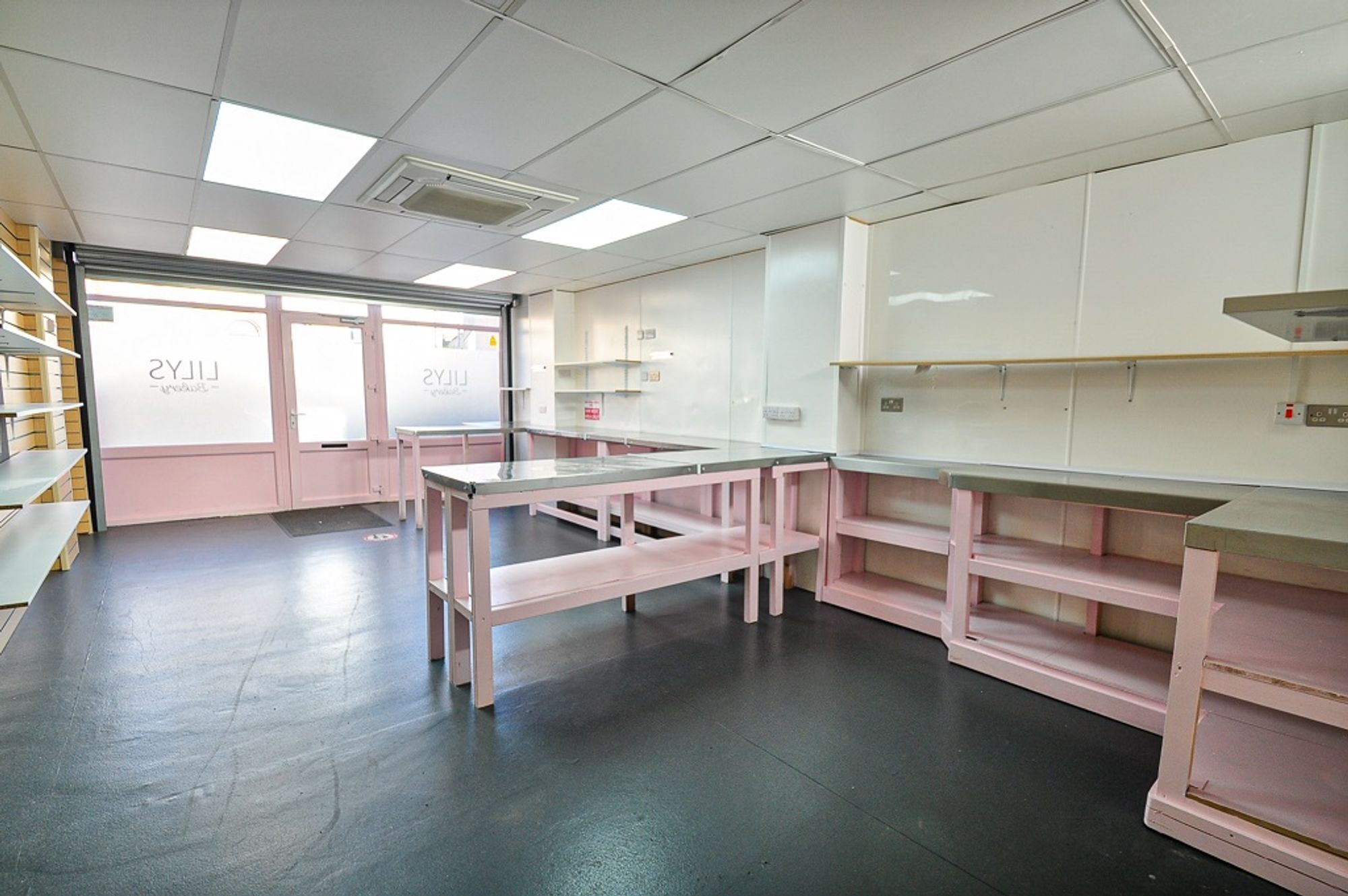 438-438A Chepstow Rd, Newport to rent Interior Photo- Image 1 of 6