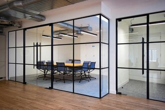 25-26 Dering St, London to rent Interior Photo- Image 2 of 5