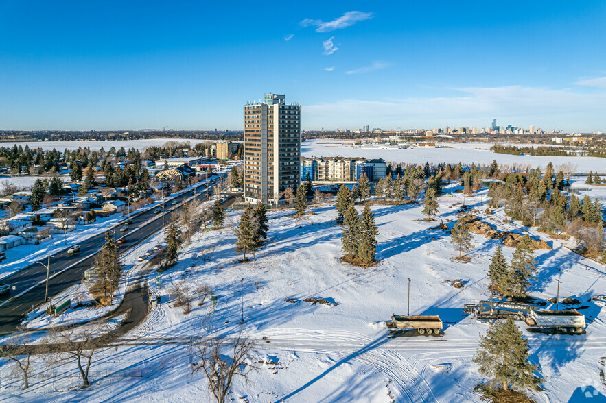 1 Michener Pk NW, Edmonton, AB for rent - Building Photo - Image 1 of 3