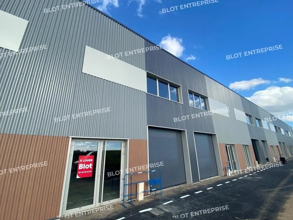 Vente Entrepôt 234 m² - Photo 1