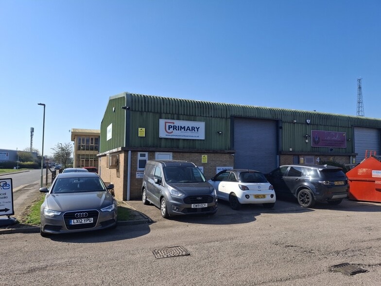 Singer Way, Kempston to rent - Building Photo - Image 2 of 2
