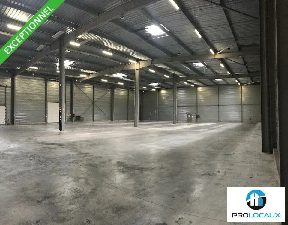 Location Entrepôt 1 724 m² - Photo 1