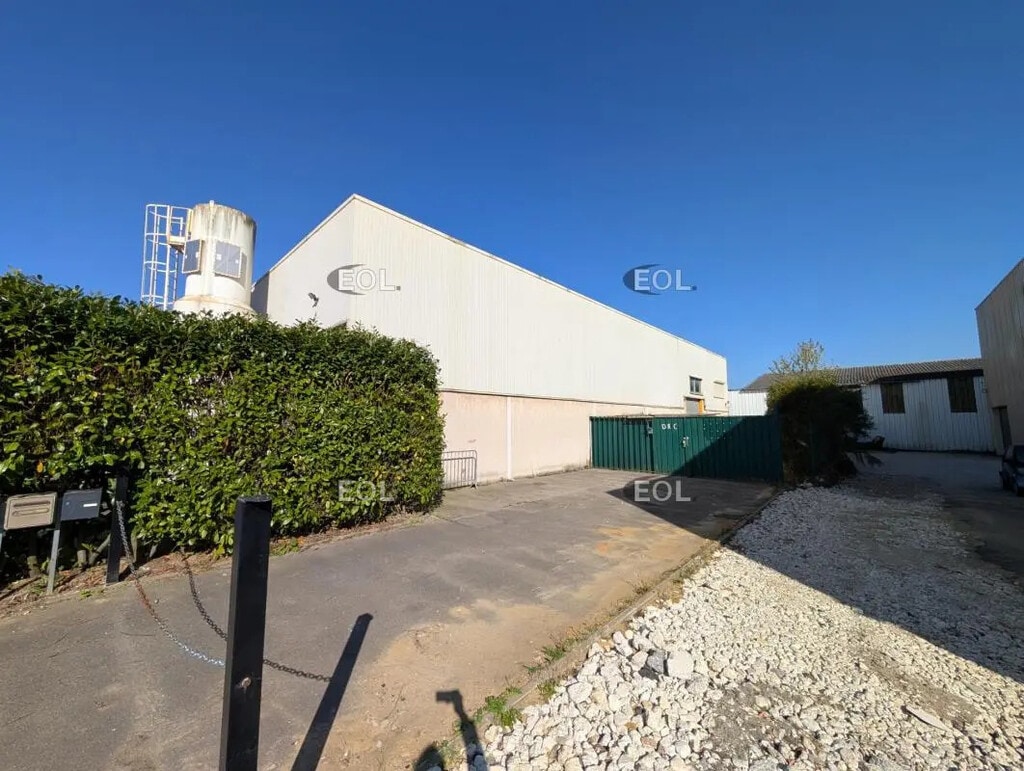Vente Local d'activités 570 m² - Photo 1