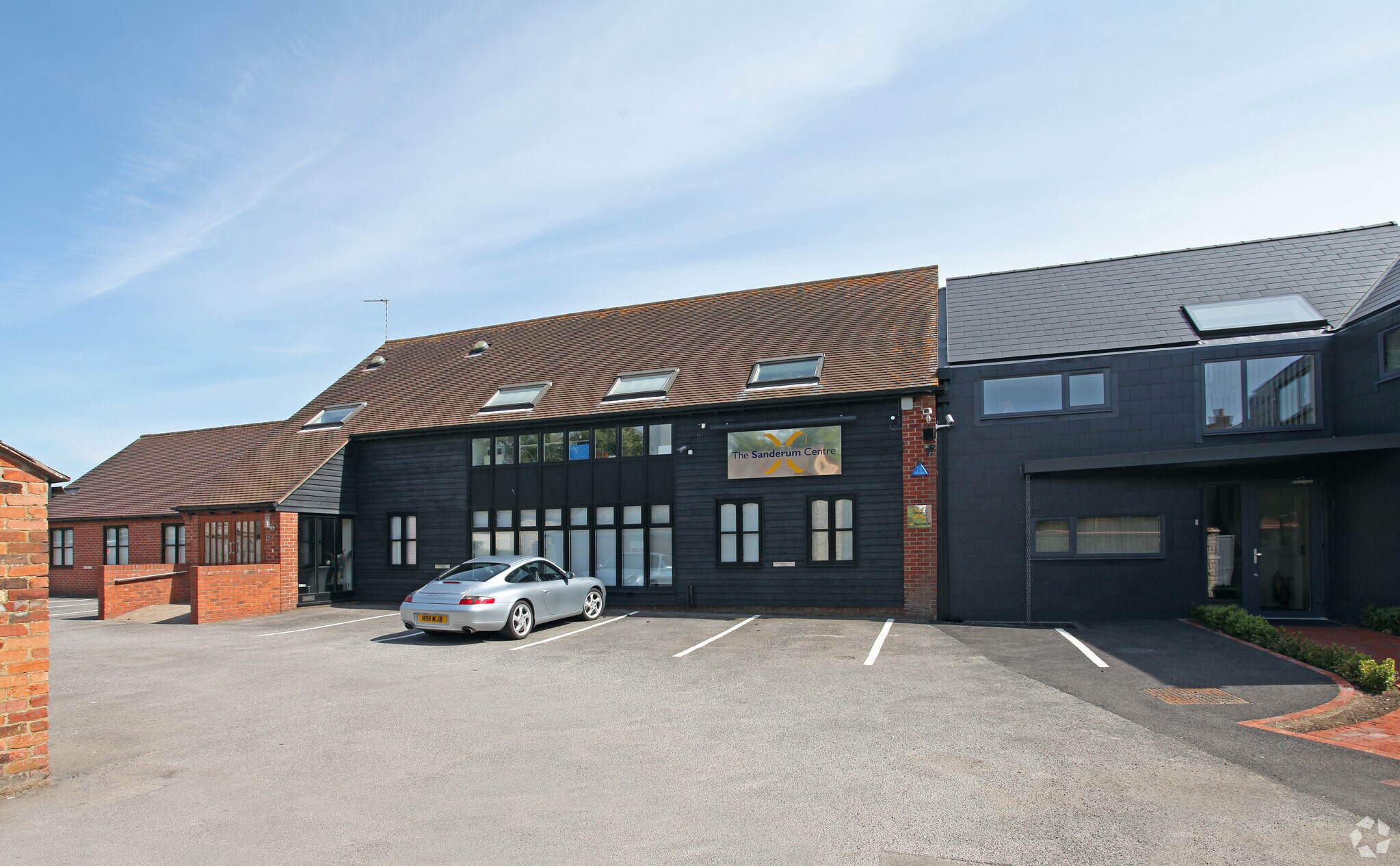 30A Upper High St, Thame to rent Building Photo- Image 1 of 10