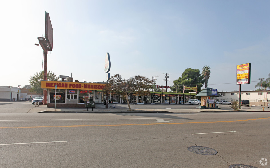 15414 Chatsworth St, Mission Hills, CA for rent - Primary Photo - Image 1 of 4