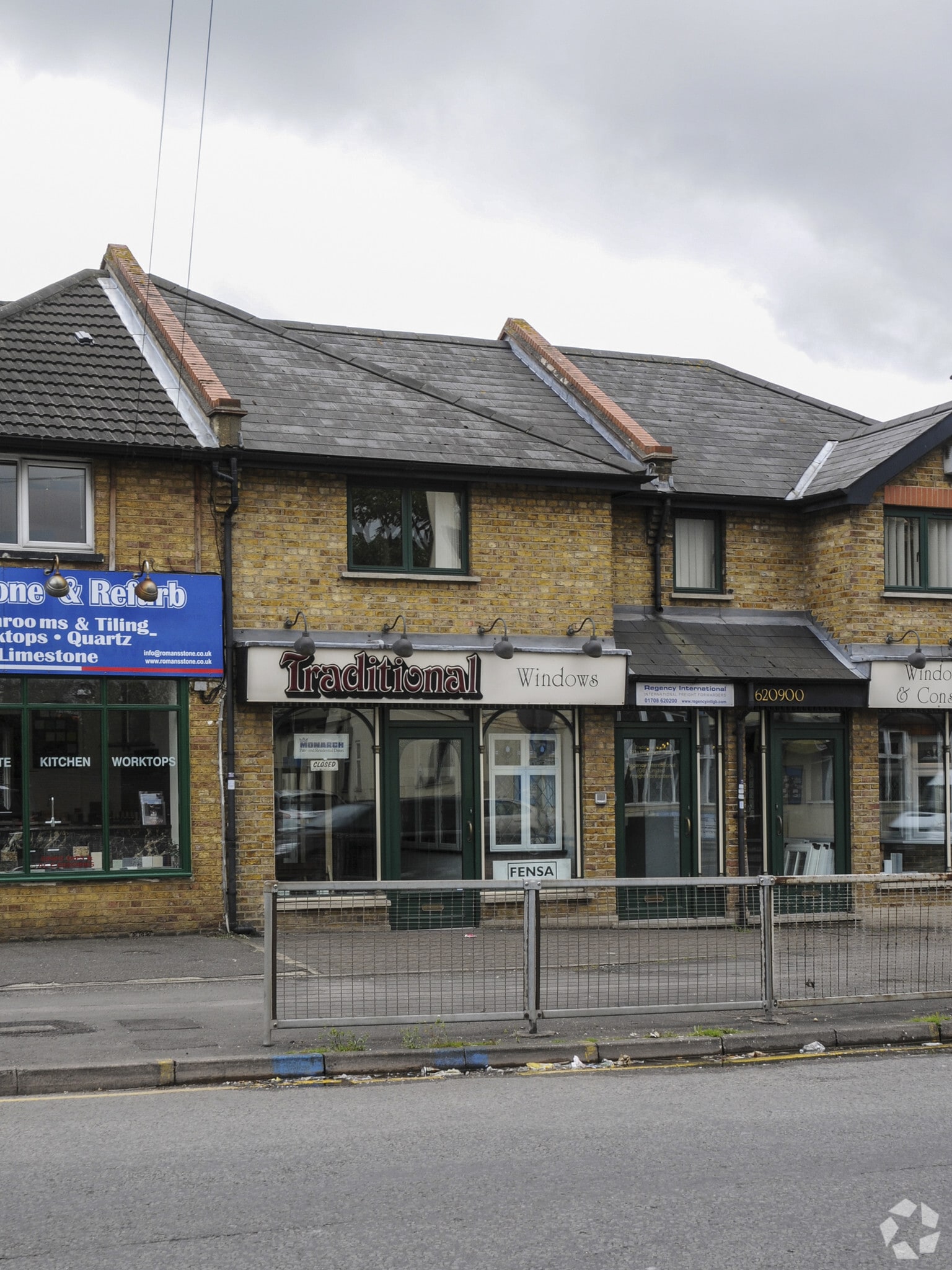 321 Hornchurch Rd, Hornchurch to rent Primary Photo- Image 1 of 12