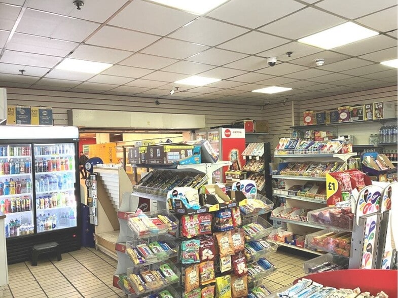 West St, Gateshead to rent - Building Photo - Image 2 of 3