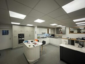 Station Yard, Thame to rent Interior Photo- Image 1 of 6