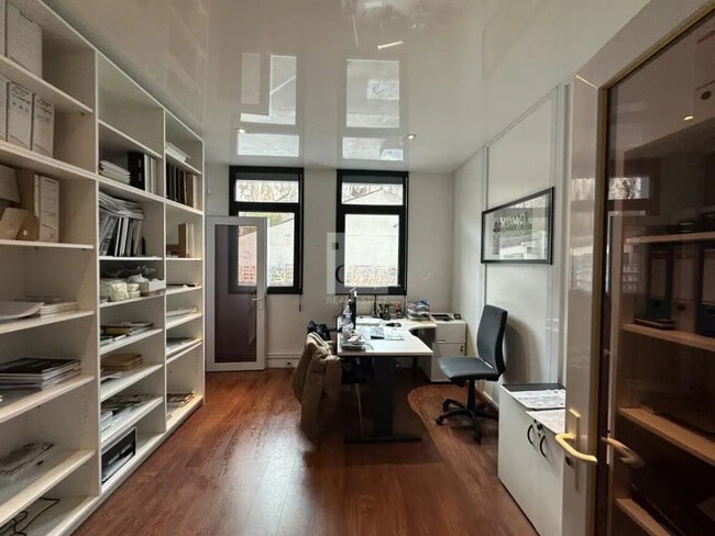 Vente Entrepôt 2 553 m²