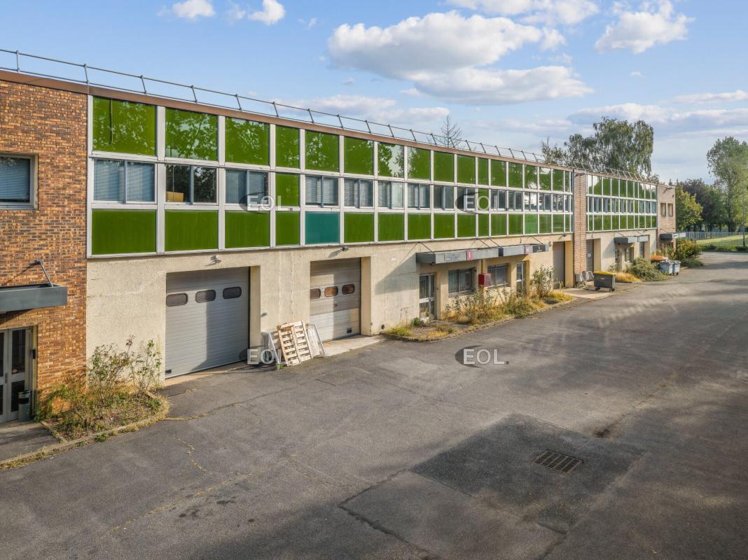 Light Industrial in Les Ulis to rent Building Photo- Image 1 of 8