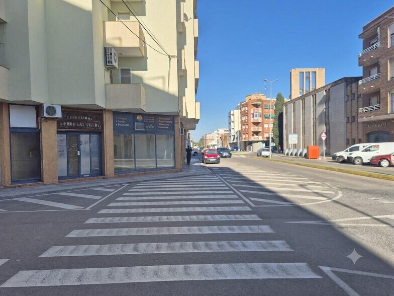 Retail in Amposta, Tarragona to rent - Building Photo - Image 1 of 2