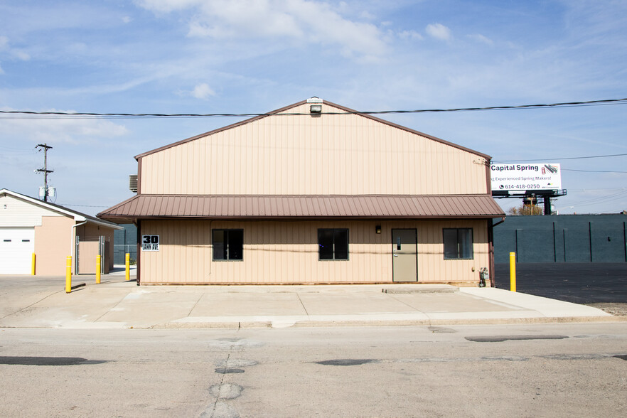 30 W Lawn Ave, Columbus, OH for rent - Building Photo - Image 1 of 2