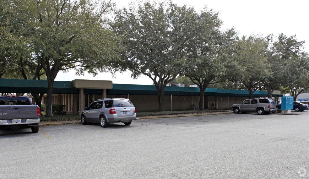 3351 Plainview St, Pasadena, TX 77504 Building A UK