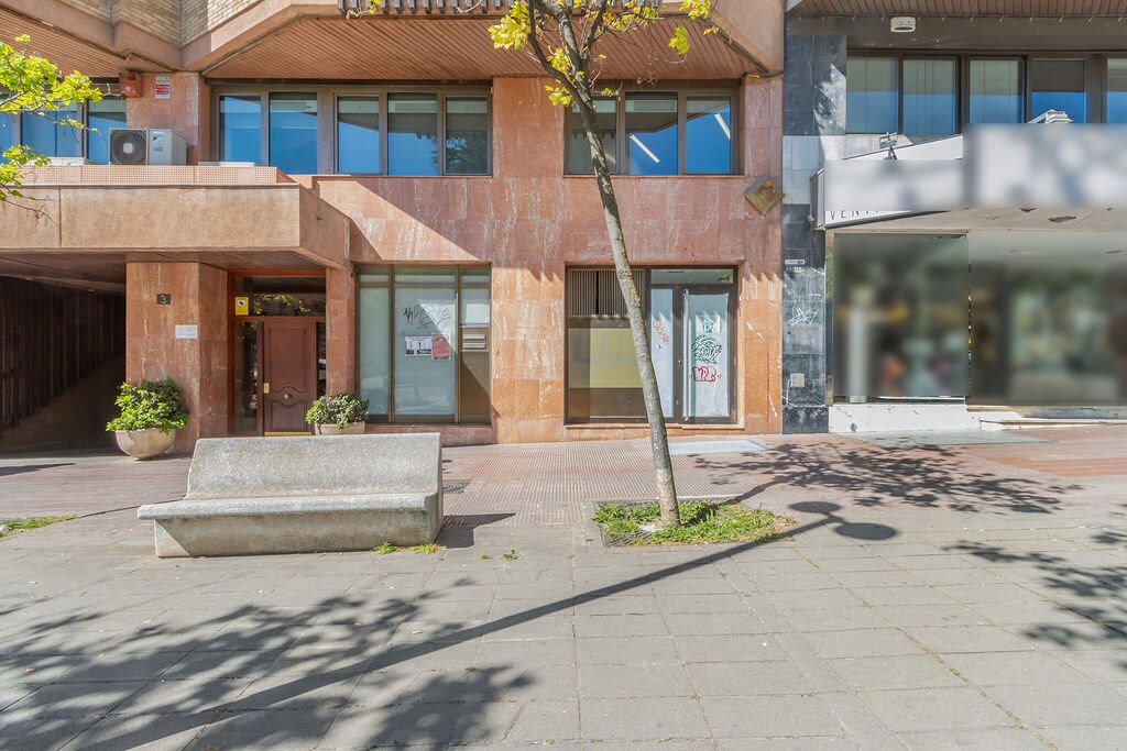 Retail in Lleida, Lérida to rent Floor Plan- Image 1 of 19