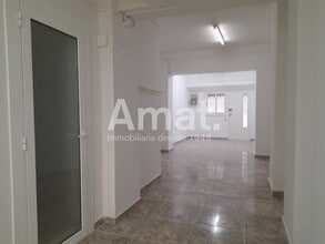 Retail in Barcelona, Barcelona to rent Interior Photo- Image 1 of 7