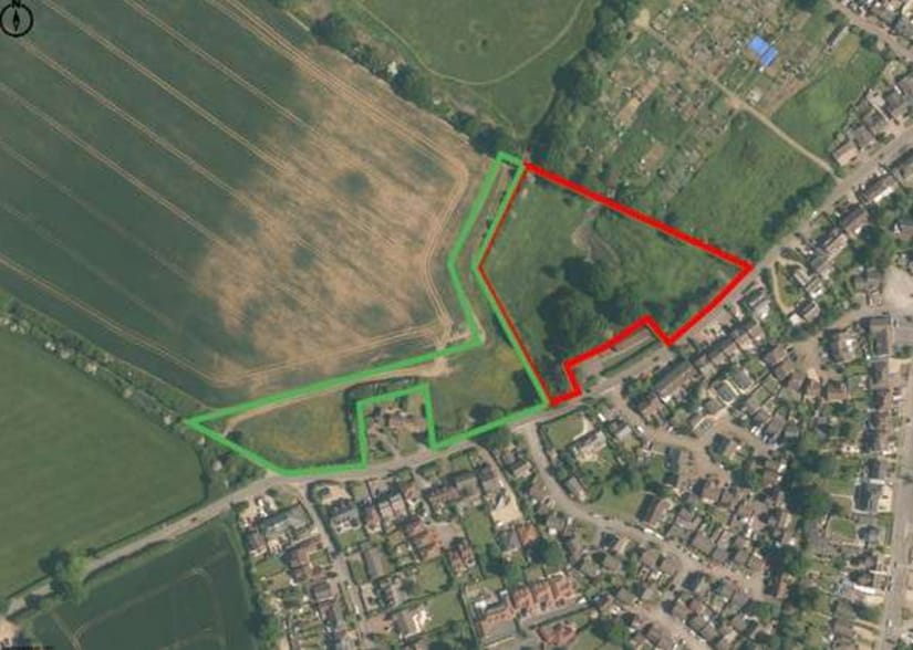 43 Dunstable Rd, Caddington for sale - Primary Photo - Image 1 of 2